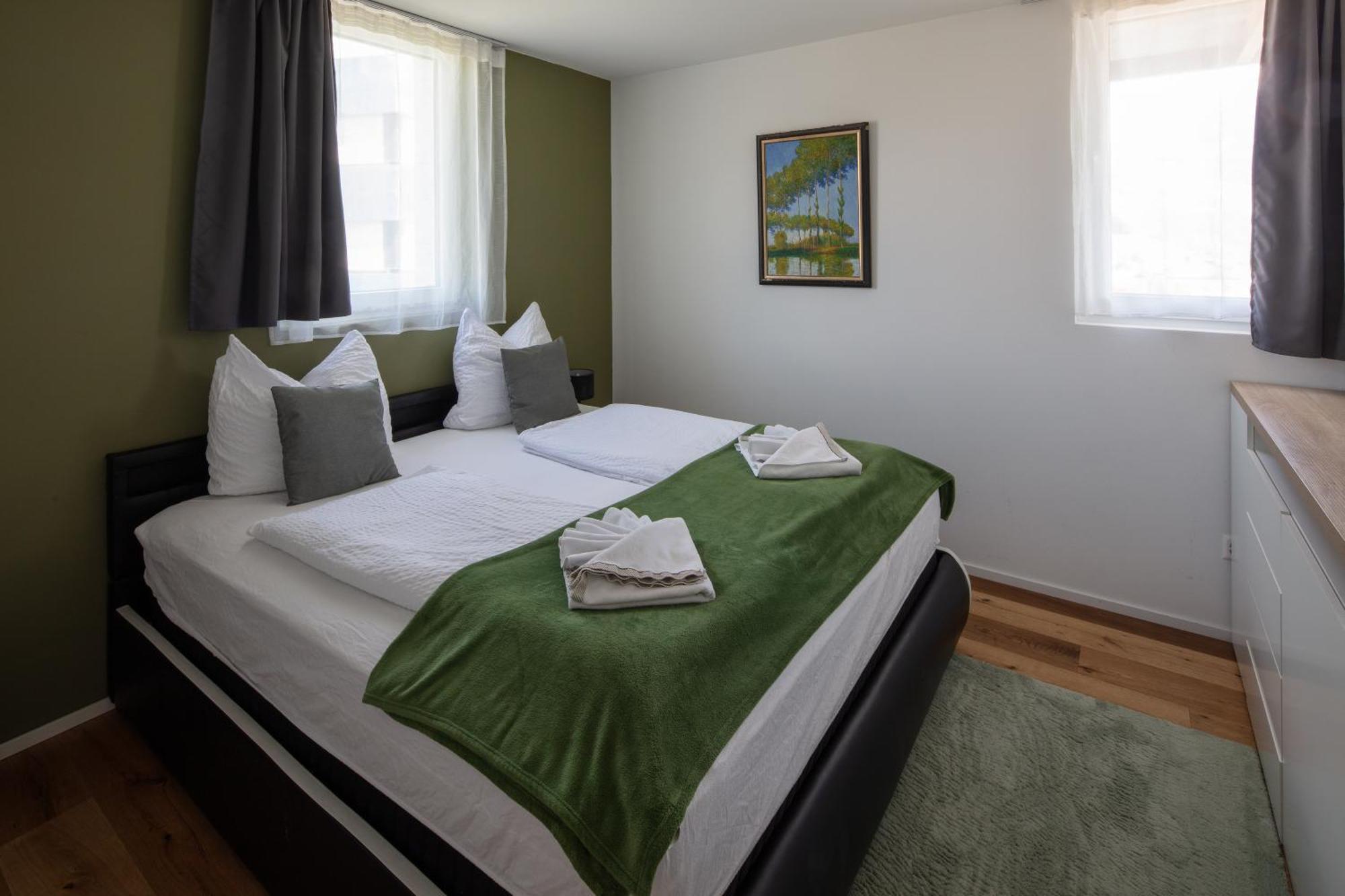 Berg & Berg Apartments - Spiez Self-Check-In Экстерьер фото
